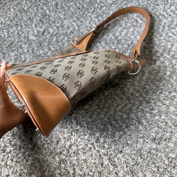Y2K Vintage Dooney & Bourke Signature Crescent Shoulder Bag Hobo L806 Brown VTG - Picture 6 of 15